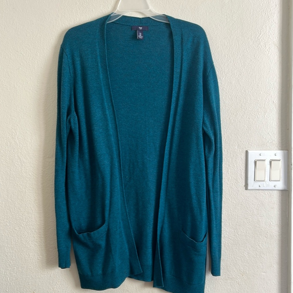 Basic open Gap Cardigan Sz. Lg.